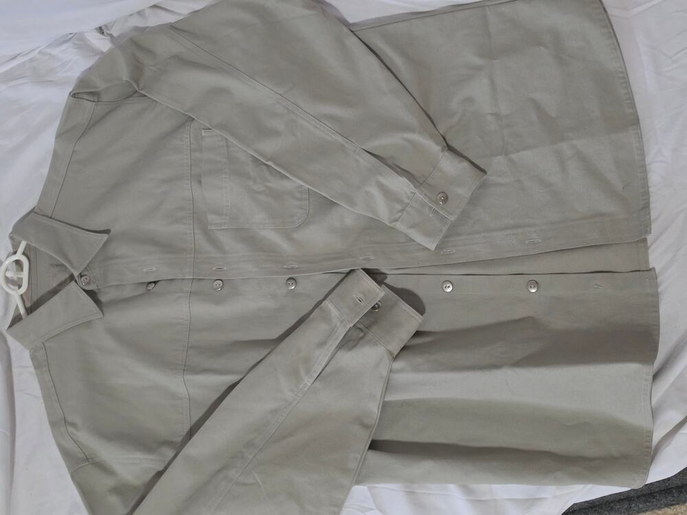 Men's Khaki Long Sleeve Button Up Shirt Marlboro size large